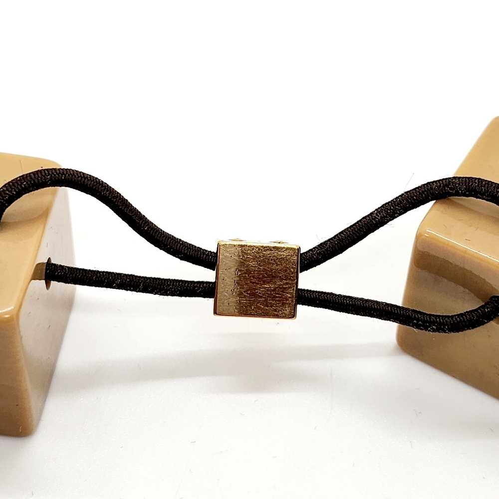 Louis Vuitton Logo Hair Cubes - Picture 4 of 7